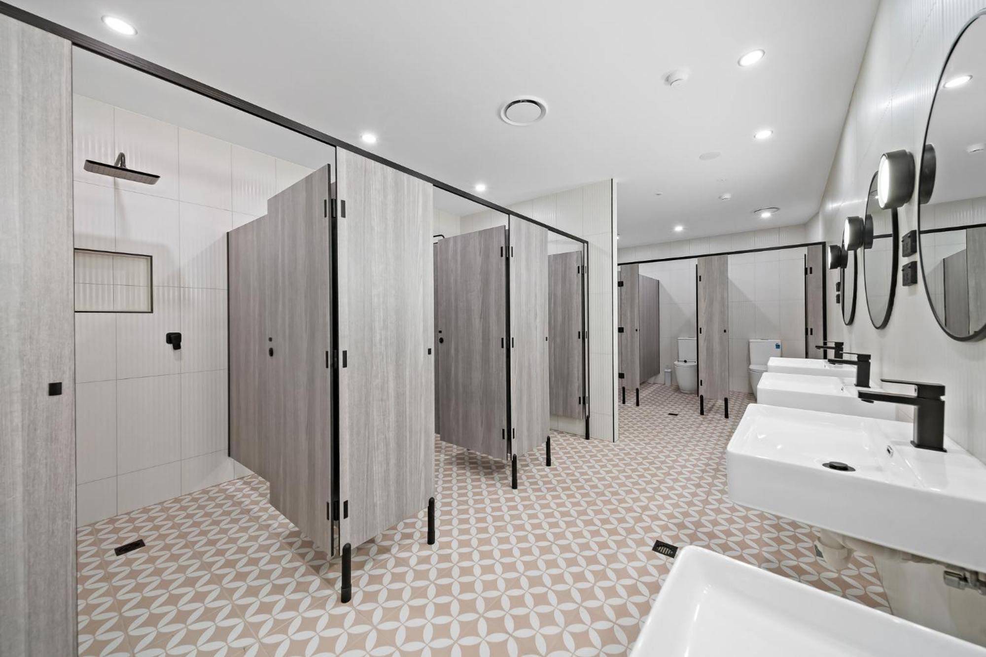 The Pier Pods On The Water- 50M From Townsville Bus Terminal And Ferry Terminal- Passport Id Requried Extérieur photo